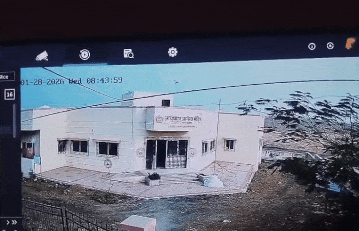 CCTV: બારામતી પ્લેન ક્રેશનો નવો લાઈવ વીડિયો, લેન્ડિંગ સમયે હવામાં જ ગોથું મારી ગયું 1 - image