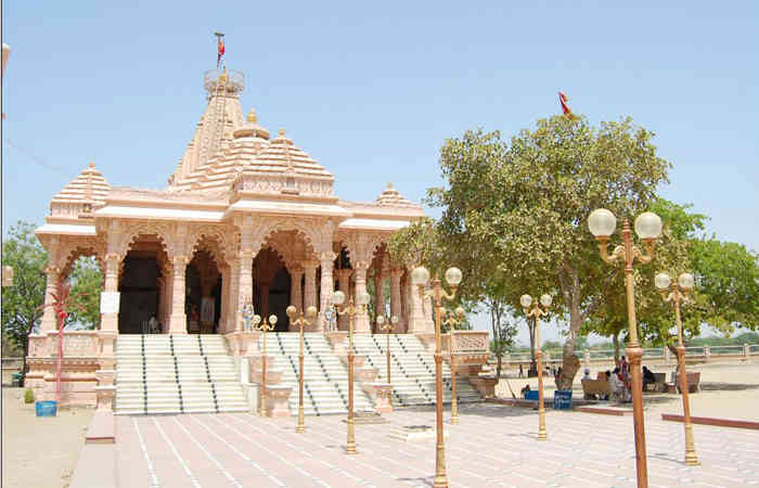 વરાણા ખોડિયાર ધામનો 15 દિવસ ચાલતા ભાતીગળ મેળાનો પ્રારંભ 1 - image