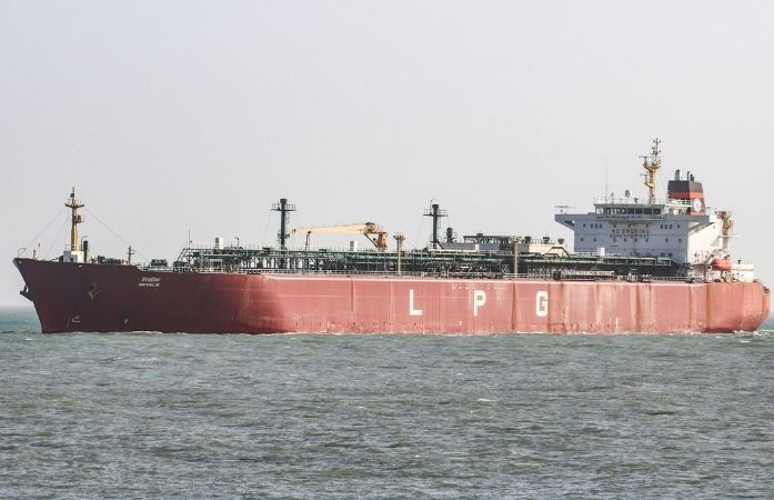 શાંતિ મંત્રણા ભલે ફેલ પણ ભારત સહિત વિશ્વ માટે હોર્મુઝથી ગુડ ન્યૂઝ! એક દિવસમાં 16 જહાજ પસાર 1 - image