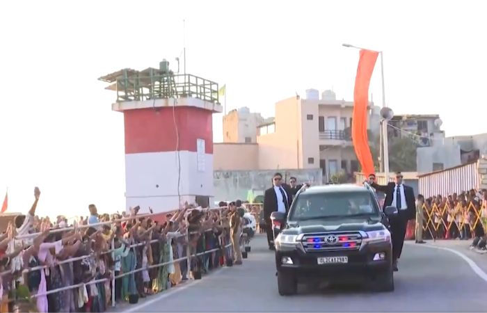 PM મોદીની અધ્યક્ષતામાં સોમનાથ ટ્રસ્ટની બેઠક પૂર્ણ, બાદમાં ઓમકાર મંત્રના જાપ કરી ડ્રોન શૉ નિહાળ્યો 2 - image