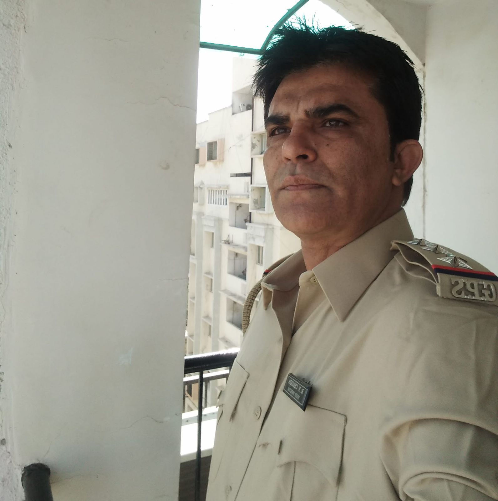 ખાખી પર લાગ્યો દાગ: અમદાવાદના વેજલપુરમાં PI સામે છેડતીની ફરિયાદ, લિફ્ટમાં 19 વર્ષીય યુવતી સાથે કર્યા અડપલાં 2 - image