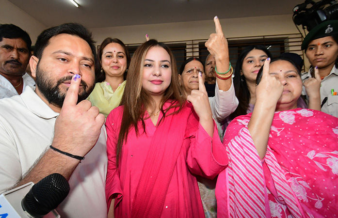 Lalu Yadav Family Controversy