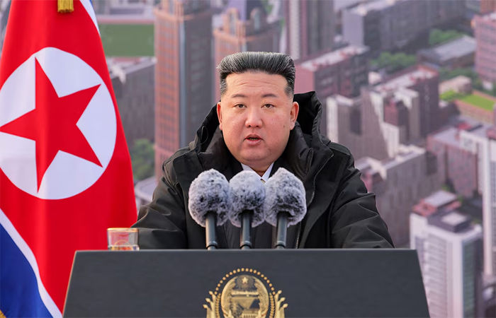 કીમ જોંગ ઊન અત્યારે મંત્રણાના મૂડમાં નથી, ઉત્તર કોરિયાએ જાપાન તરફ 10 મિસાઇલ્સ છોડયા 1 - image