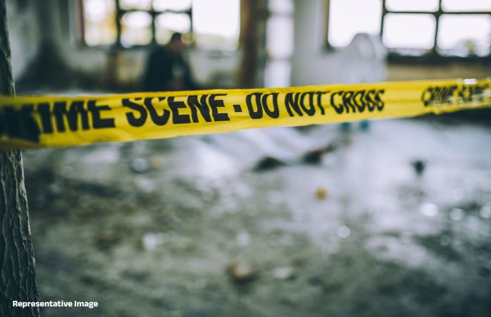 જમીન માટે દીકરો જલ્લાદ બન્યો: પ્રયાગરાજમાં પિતા, બહેન અને ભાણીની કુહાડીના ઘા ઝીંકી હત્યા 1 - image