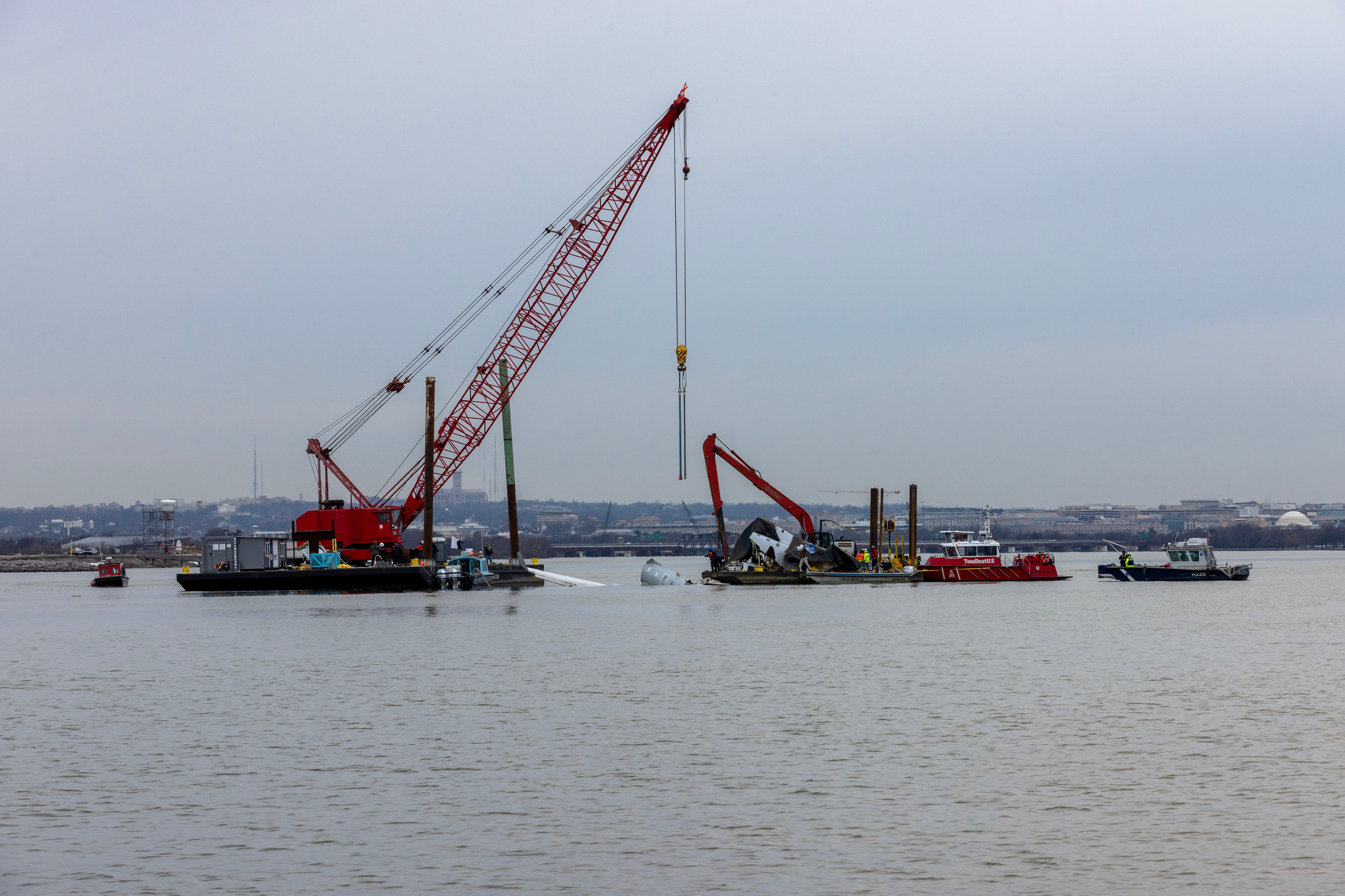 All 67 bodies of plane crash in Washington recovered from Potomac river, one still unidentified