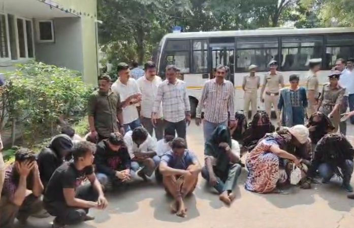 બોપલની દારૂ-રેવ પાર્ટી મામલે અમદાવાદ ગ્રામ્ય કોર્ટનું આકરું વલણ, તમામ આરોપીની જામીન અરજી ફગાવી 1 - image