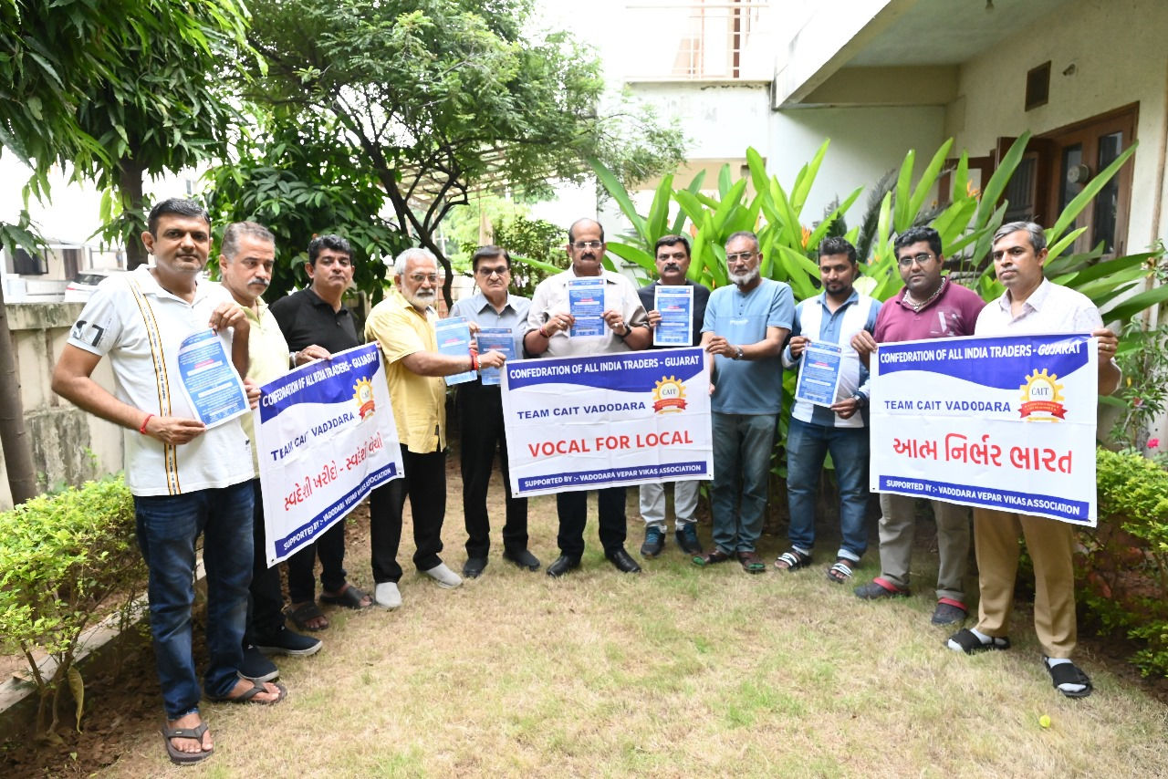 વિદેશી ઓનલાઇન પ્લેટફોર્મનો બહિષ્કાર; 'તહેવારોમાં નાના વેપારીઓ પાસેથી ખરીદી કરો', સ્વદેશી જાગરણ અભિયાનનો પ્રારંભ 2 - image