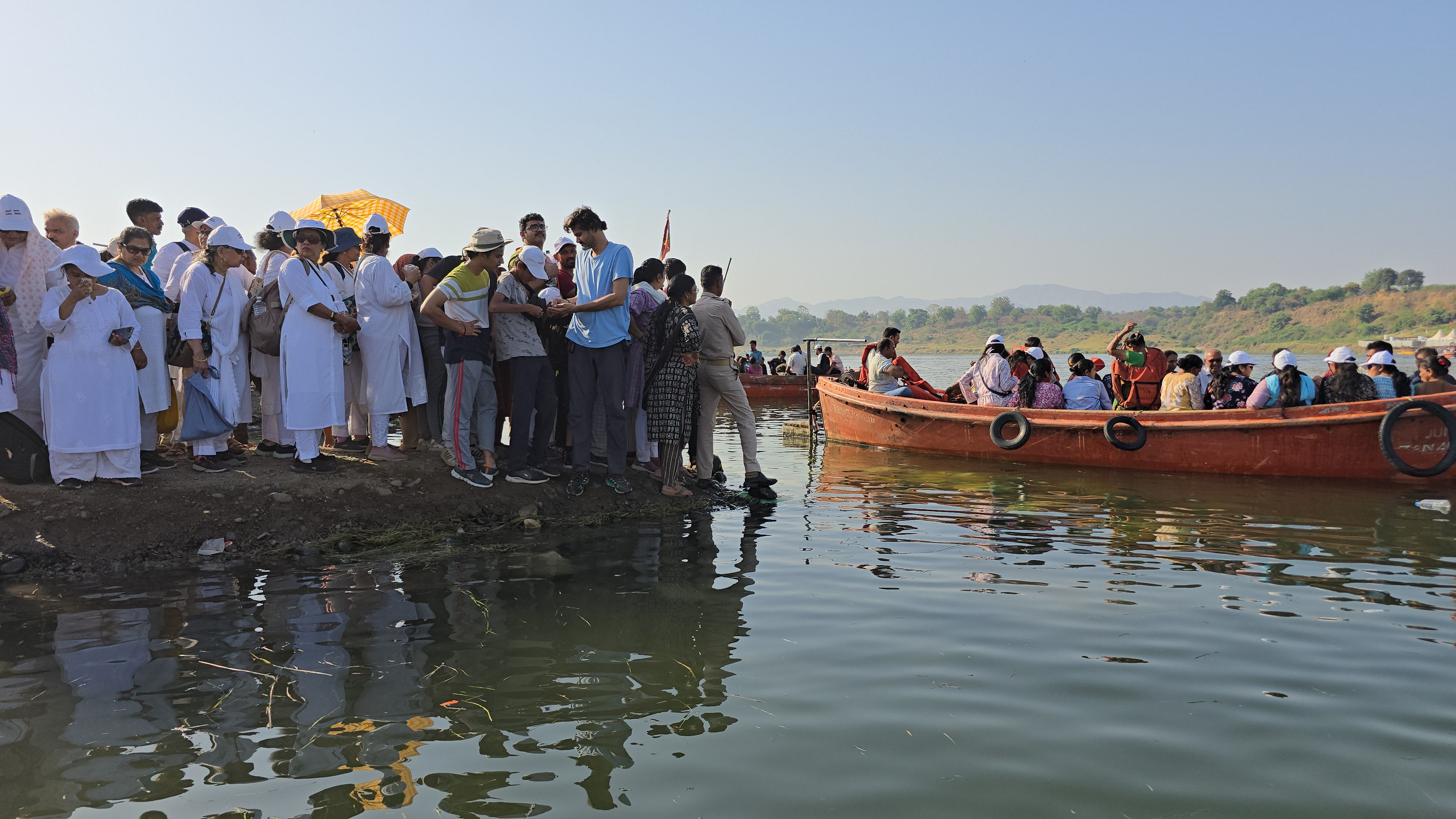 હજારો નર્મદા પરિક્રમાવાસીઓ આનંદોઃ ઉત્તરવાહિની પરિક્રમા માટે 300 કરોડના ખર્ચે બે બ્રિજ બનશે 1 - image