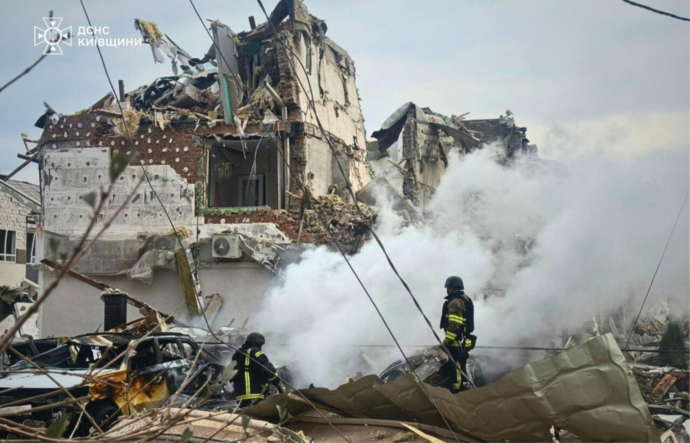 PHOTO : રશિયાએ યુક્રેન પર 595 ડ્રોન, 48 મિસાઈલો ઝિંકી, અનેક બિલ્ડિંગોને નુકસાન, પોલેન્ડ એલર્ટ 4 - image