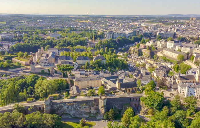 Explainer: ‘લક્ઝમબર્ગ’ની સુખાકારીનું રહસ્ય, જાણો એક સમયે જ્યાં કોઈને રહેવું ન હતું, ત્યાં રહેવા માટે આજે ધનવાનો આતુર કેમ છે 2 - image