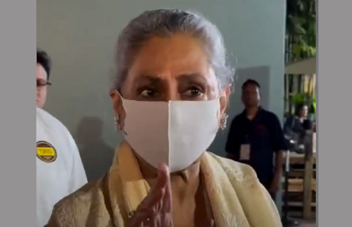 VIDEO: 'તારું મોઢું તોડી નાંખીશ', ફરી કેમેરા જોઈ ગુસ્સે ભરાયા જયા બચ્ચન 1 - image