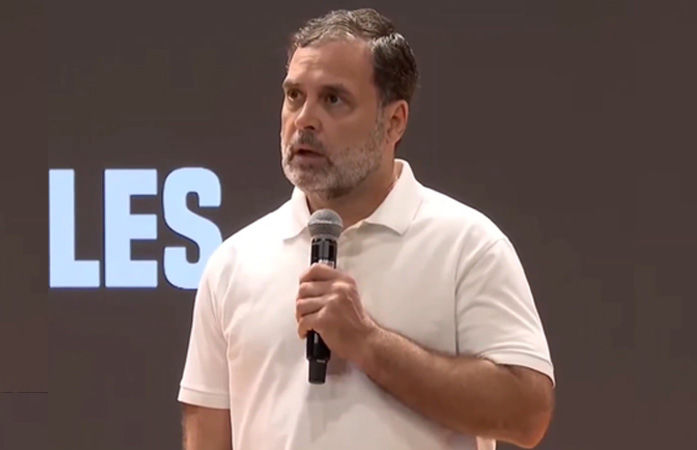 સીમા, સ્વિટી તો ક્યારેક સરસ્વતી... હરિયાણામાં બ્રાઝિલિયન મોડેલે 22 વાર મતદાન કર્યું! રાહુલ ગાંધીનો દાવો 1 - image