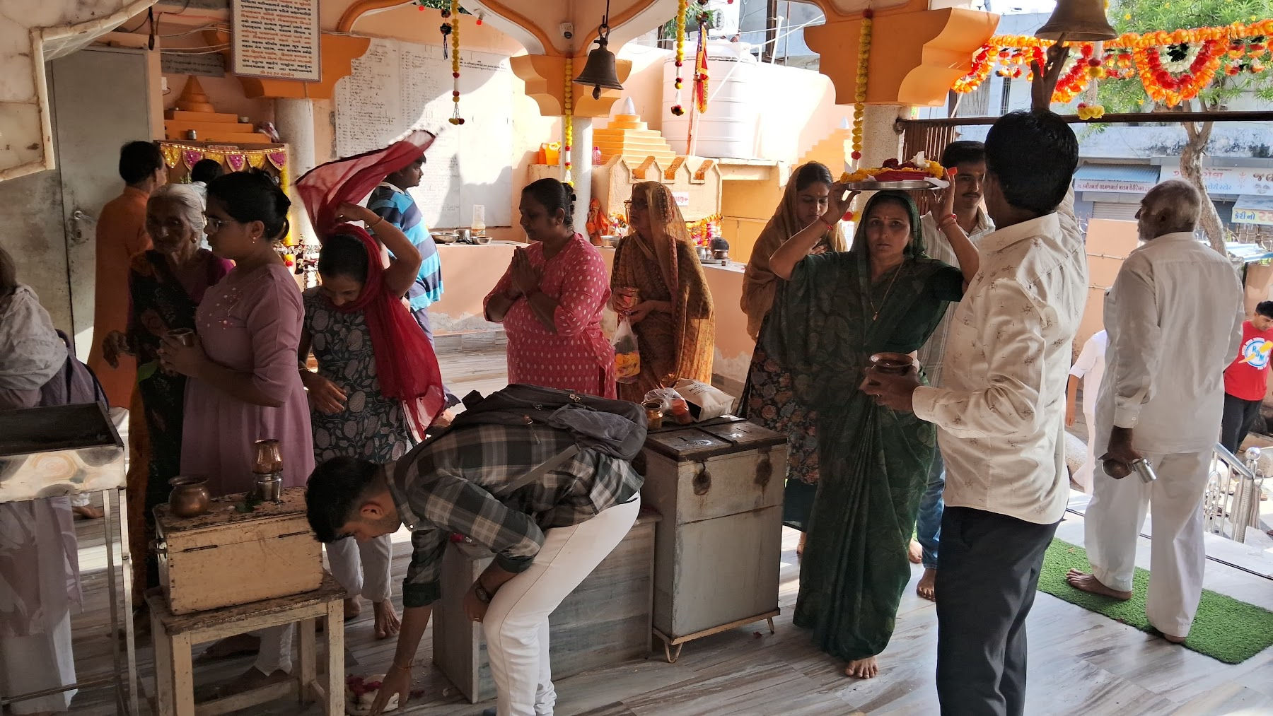 'છોટીકાશી'માં પવિત્ર શ્રાવણ માસના પ્રથમ દિવસે નાના મોટા અનેક શિવાલયોમાં 'હર હર મહાદેવ' નો નાદ ગૂંજ્યો 3 - image