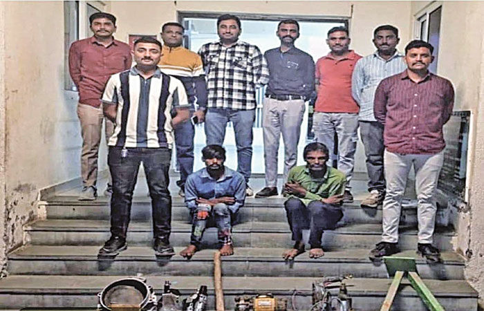 ઘરફોડ ચોરી કરનાર 2 શખ્સ સચાણા ગામ પાસેથી ઝડપાયા 1 - image