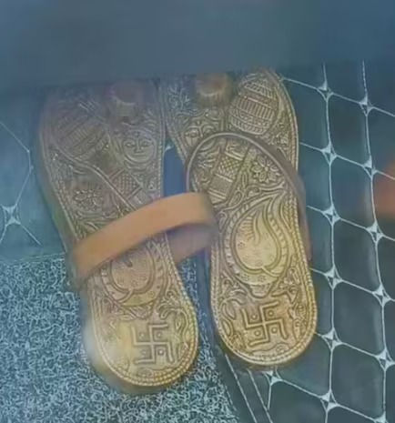 અમદાવાદમાં 2.38 કરોડની નકલી નોટો ઝડપાઈ, આરોપીઓ ચીનથી હાઈ ક્વૉલિટી પેપર મંગાવી પ્રિન્ટિંગ કરતા હતા 4 - image