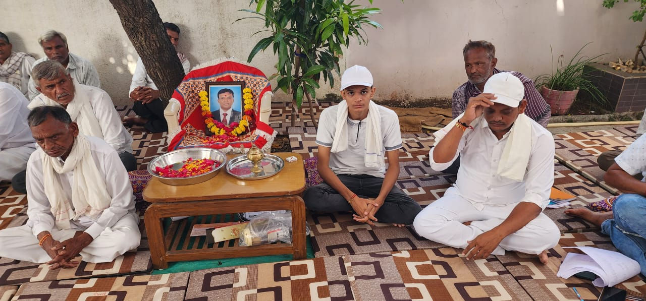 જામનગરમાં મોટી કરૂણાંતિકા: 3 દિવસમાં એક જ પરિવારના 3 સભ્યોના હાર્ટ એટેકથી મોત થતાં હાહાકાર 2 - image
