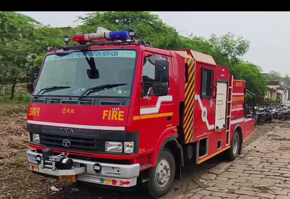 રાજુલાની ધાતરવાડી નદીમાં ડૂબેલા વધુ એક યુવકનો મૃતદેહ મળ્યો, ચાર પૈકી બે યુવકનો મૃતદેહ મળ્યો 4 - image