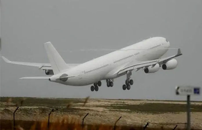 અમેરિકામાં શટડાઉનની માઠી અસર : ન્યૂયોર્ક, લોસ એન્જેલસ સહિત 40 એરપોર્ટ પર સંચાલન ઠપ થશે! 1 - image