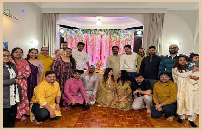 'ઈસ્ટ ઓર વેસ્ટ, ગણપતિ ઈઝ બેસ્ટ': ભારતમાં જ નહીં, વિદેશમાં પણ ગુંજ્યો 'ગણપતિ બાપ્પા મોરિયા'નો નાદ 4 - image