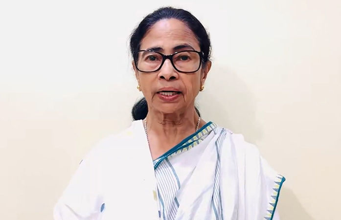 મમતા બેનરજીની TMC પર ખતરો: શું પાર્ટીનું નામ અને પ્રતીક ગુમાવશે?