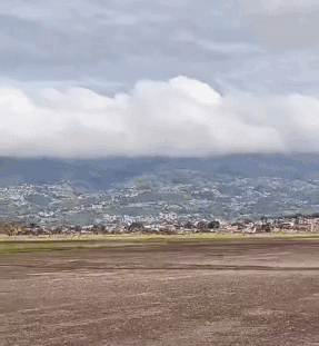 VIDEO: વેનેઝુએલામાં ટેકઓફના ગણતરીના સેકન્ડમાં જ વિમાન બન્યું આગનો ગોળો, 2ના મોત 1 - image