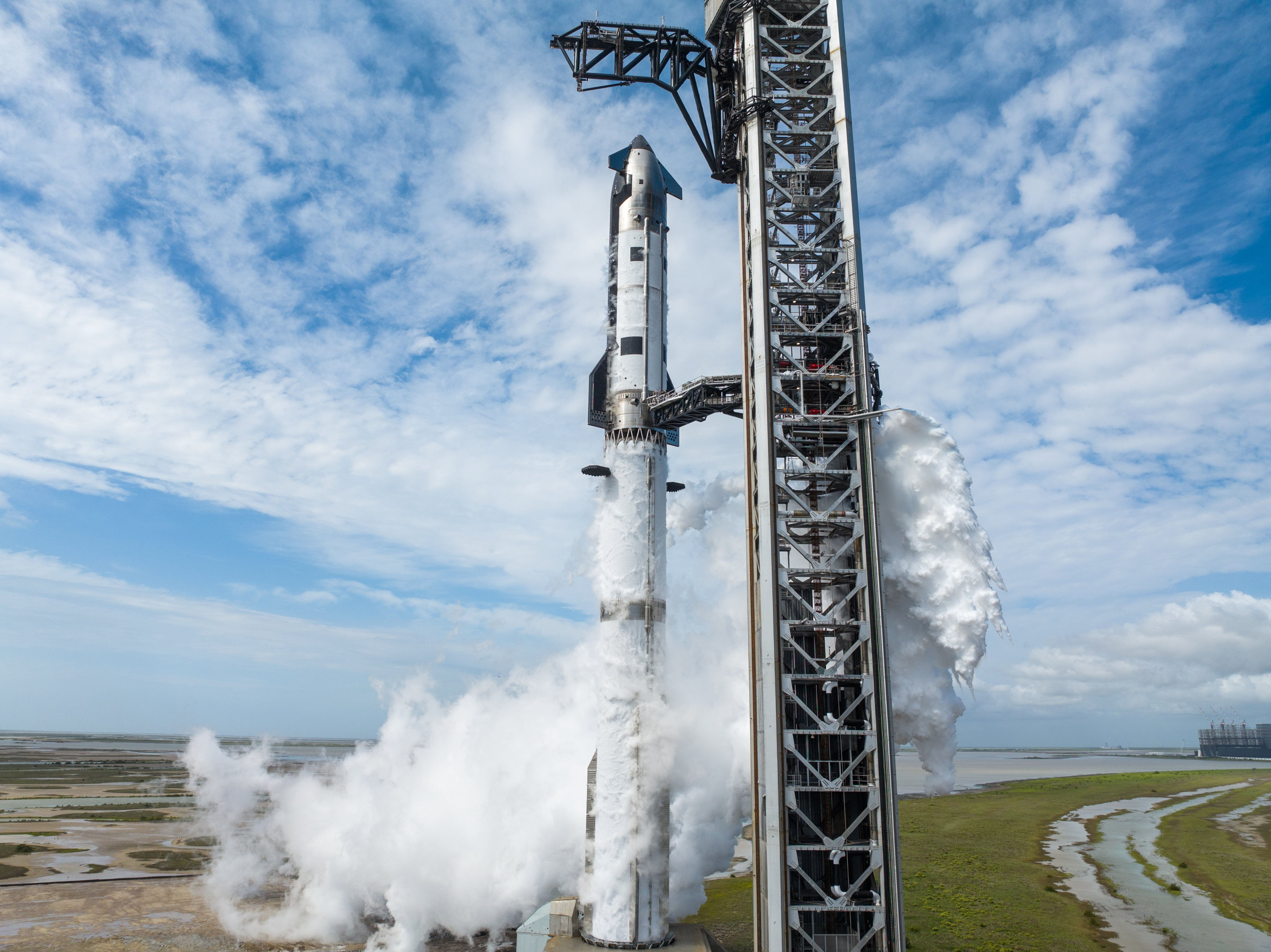 SpaceXનું મેગા સ્ટારશિપ સફળ ફ્યુઅલિંગ ટેસ્ટ, 15 મેના લોન્ચ માટે તૈયાર.