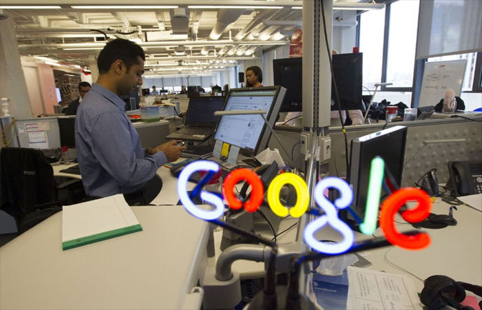 એન્ડ્રોઇડ સિસ્ટમમાં એકાધિકારનો દુરૂપયોગ : ભારતમાં ગૂગલને રૂ. 1338 કરોડનો દંડ 2 - image