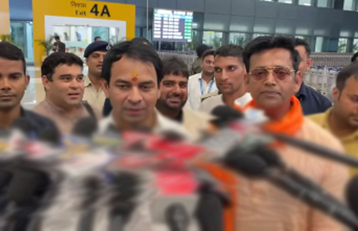 VIDEO: તેજ પ્રતાપ ભાજપ સાંસદ સાથે જોવા મળતા રાજકારણ ગરમાયું, NDAમાં જોડાય શકે તેવી ચર્ચા શરૂ 1 - image