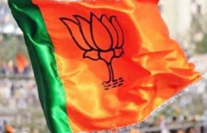 હવે કુંડારિયા-કુંવરજી સાથે! જિ.પં.ના પૂર્વ કોંગી પ્રમુખ સહિત 11 સભ્યો ભાજપ શરણે 1 - image