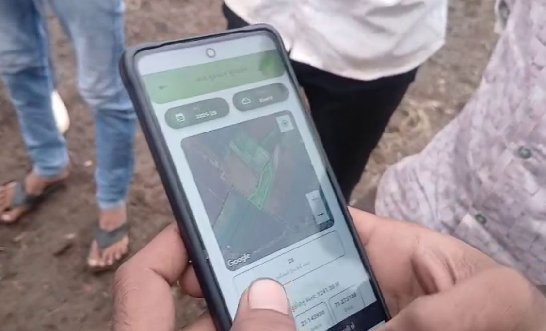 VIDEO: 'નેટવર્ક આવતુ નથી, એપ ખુલતી નથી..' ઓનલાઈન સર્વેના ગતકડાંથી અમરેલીના ખેડૂતોમાં રોષ, પેકેજની માગ 4 - image