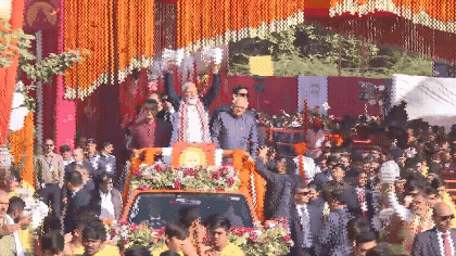 VIDEO: અમદાવાદ-ગાંધીનગર મેટ્રો ફેઝ-2નો શુભારંભ, PM મોદીએ લીલીઝંડી બતાવીને કર્યું લોકાર્પણ 2 - image