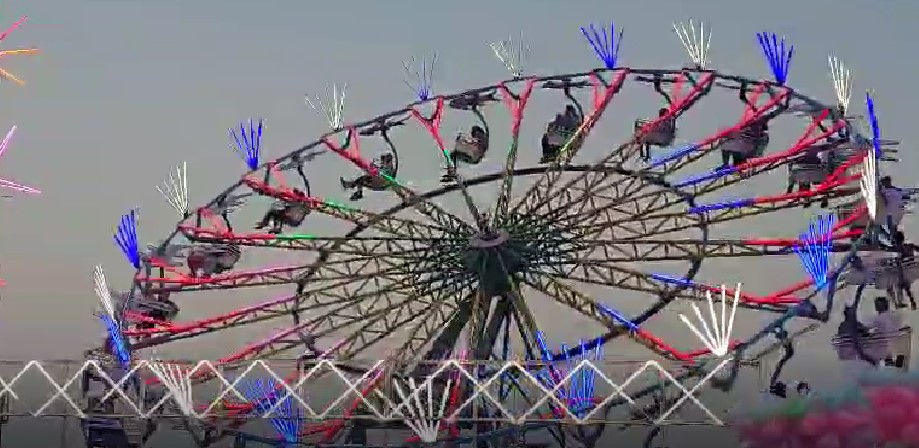 વૌઠામાં ઉભરાયું માનવ મહેરામણ: વરસાદી વિઘ્ન બાદ ફરી શરૂ કરાયો મેળો, રાઇડ્સની મંજૂરી મળતા લોકોમાં આનંદ 5 - image