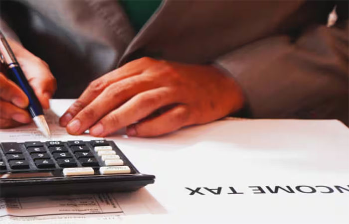 વિદેશ જતાં દરેકે ઇન્કમટેક્સ ક્લિયરન્સ સર્ટિફિકેટ આપવા ફરજિયાત નથી 1 - image