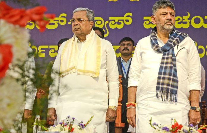 કોંગ્રેસના છેલ્લા કિલ્લામાં ઘમસાણ! CMની ખુરશી માટે થતી ખેંચતાણમાં હવે શું કરશે હાઇકમાન્ડ? 1 - image