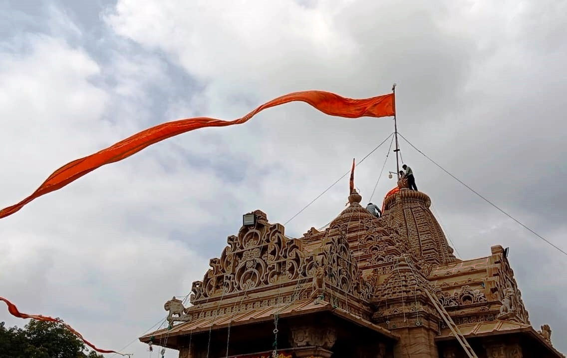 વિશ્વ વિખ્યાત તરણેતરનો મેળો રંગેચંગે સંપન્ન, પોલીસ અને વહીવટી તંત્રએ ચડાવી ધજા 2 - image