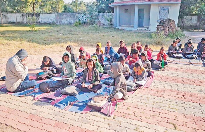 દીપકપુરા પ્રાથમિક શાળાના આચાર્ય વિરૂદ્ધ શિક્ષાત્મક કાર્યવાહી કરાશે 1 - image