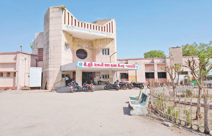 પાટડી સબ ડિસ્ટ્રિક્ટ હોસ્પિટલમાં આખરે 5 ડોક્ટરની નિમણૂક 1 - image