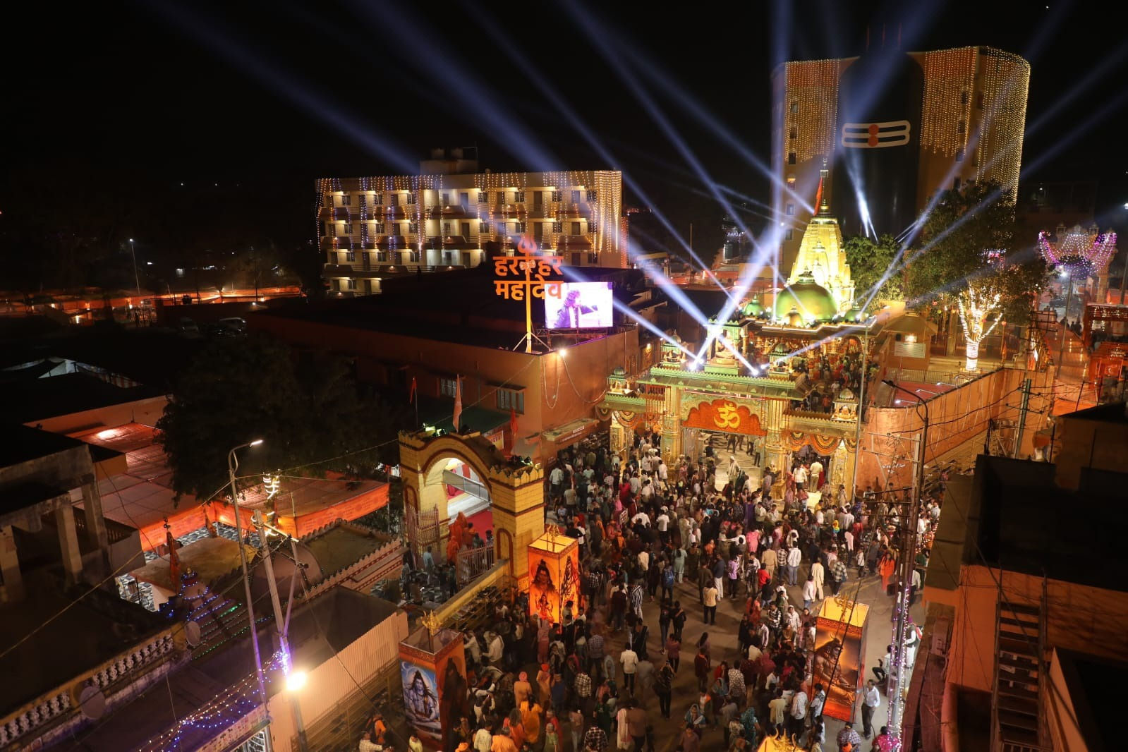 ભવનાથના પવિત્ર મૃગી કુંડનો અદ્ભૂત ઈતિહાસ, જાણો શા માટે સાધુઓ અહીં કરે છે શાહી સ્નાન 3 - image