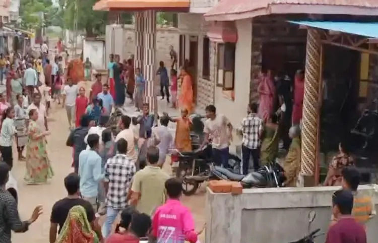 From hiding in public to inappropriate messages, BJP leaders in Vadodara mired in controversies