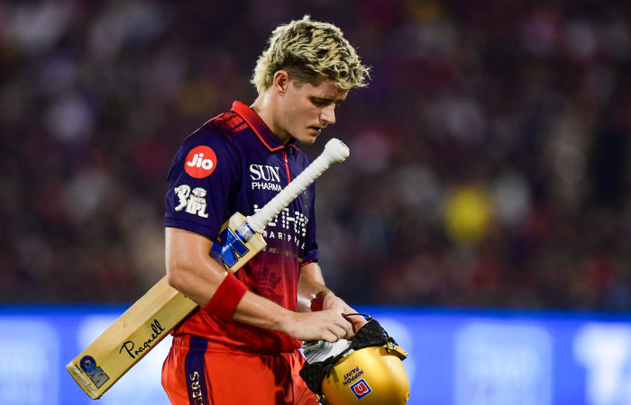 IPL 2026 : RCBને જોરદાર ઝટકો! પ્લે-ઓફ મેચ પહેલા જ મેચ વિનર ખેલાડી ઈજાના કારણે સ્વદેશ પરત | ipl 2026 rcb jacob bethell ruled out injury playoffs 3 IPL 2026 : RCBને જોરદાર ઝટકો! પ્લે-ઓફ મેચ પહેલા જ મેચ વિનર ખેલાડી ઈજાના કારણે સ્વદેશ પરત 2 - image
