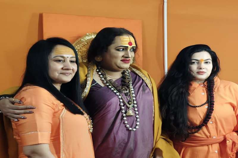 કુંભમેળામાં આ વિખ્યાત બોલીવુડ અભિનેત્રીએ સંન્યાસ લીધો, મળ્યું મહા મંડલેશ્વરનું પદ 1 - image