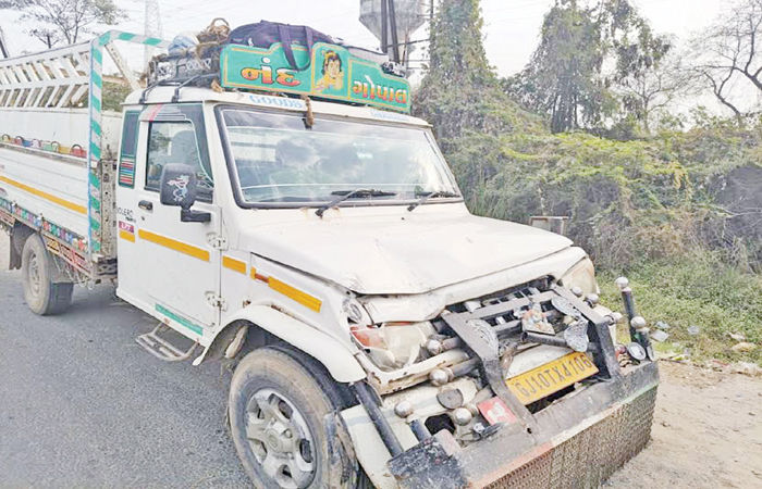 બાવળાના રામનગર પાસે બોલેરો અને બસ અથડાતા 13 ને ઇજા 1 - image