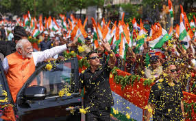 ગમે તે ઘડીએ પેટ્રોલ ડીઝલના ભાવ વધારાના ડરથી પેટ્રોલ પંપમાં લાઇનો 2 - image