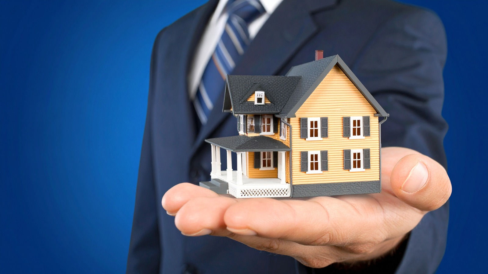 India’s wealthiest 1 per cent holds 60 per cent assets in real estate gold Report