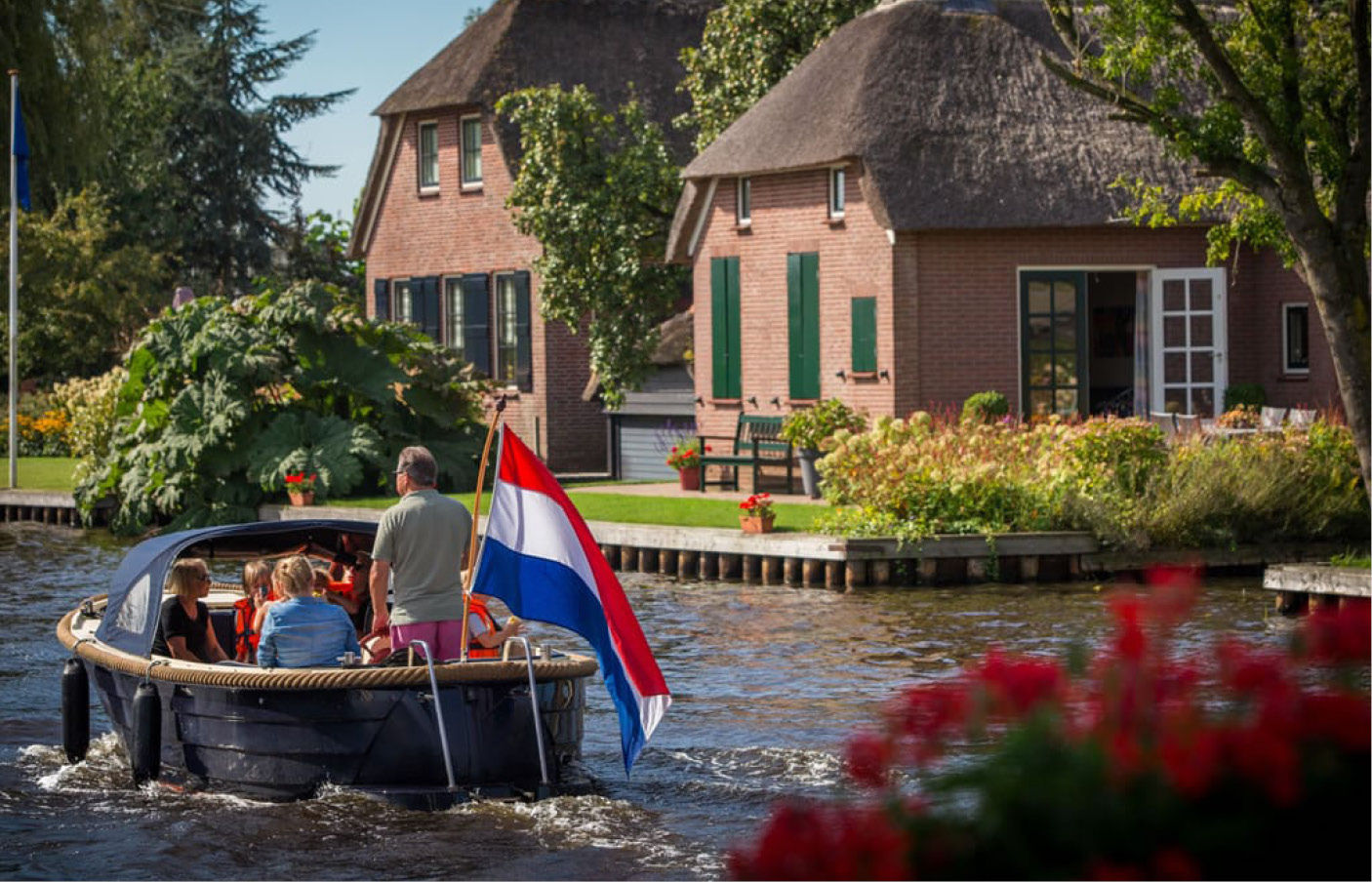 યુરોપના સાયલન્ટ વિલેજ ‘ગિથૂર્ન’ની ખામોશ દુનિયા, આધુનિકતાની દોડ વચ્ચે જળવાયેલી કુદરત 7 - image