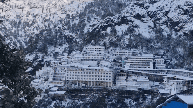 ઉત્તર ભારતમાં આકાશી આફત, હિમાચલમાં 535 રસ્તાઓ બંધ, મનાલી-શિમલામાં ચક્કાજામ 1 - image