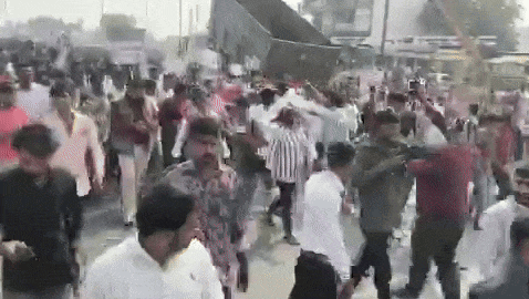 જનતા રેડના ડરથી દારુ-ડ્રગ્સના અડ્ડા બંધ, બુટલેગરો ભૂગર્ભમાં, મેવાણીને સમર્થન મળતાં સરકાર ભરાઇ 1 - image