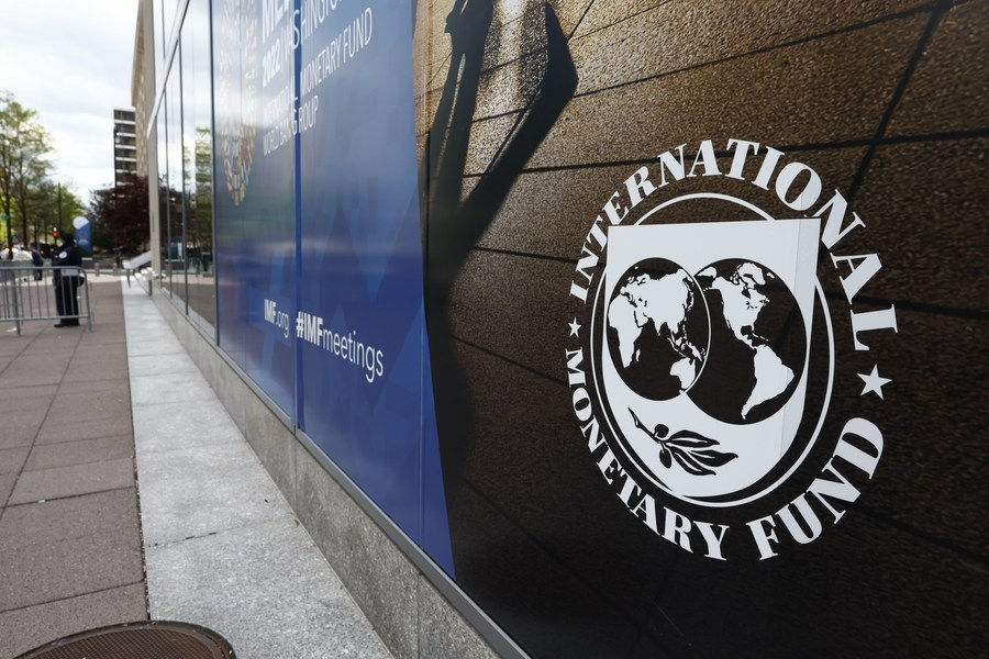 IMF slaps 11 more conditions on Pakistan, flags tensions with India as big risk