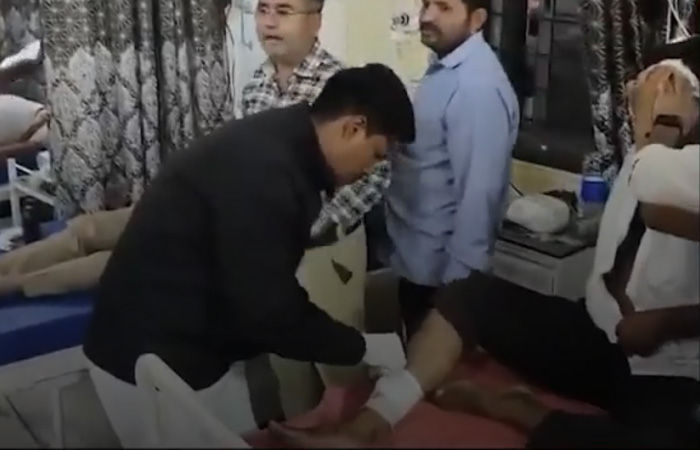 દાંતામાં પોલીસ-ફોરેસ્ટ અધિકારીની ટીમ પર પથ્થર અને તીર-કામઠાંથી હુમલો, 45થી વધુ જવાન ઘાયલ 6 - image