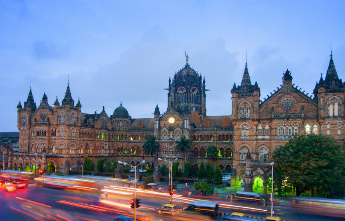 Mumbai Police announce road closures and no-parking zones for Maharashtra Day parade